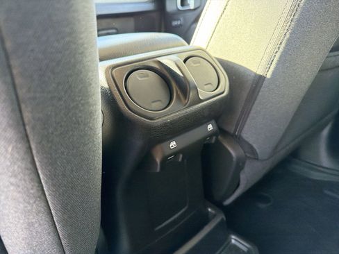 Used 2024 Jeep Wrangler Willys image 28