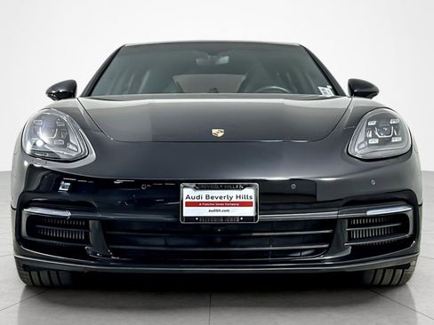 Used 2018 Porsche Panamera 4 image 8
