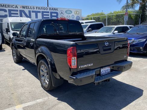 Used 2020 Nissan Frontier SV RWD image 9