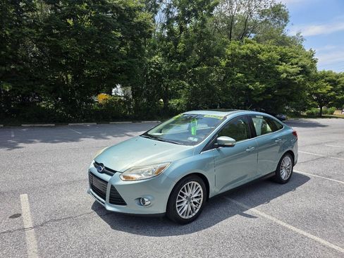 Used 2012 Ford Focus SEL FWD image 2