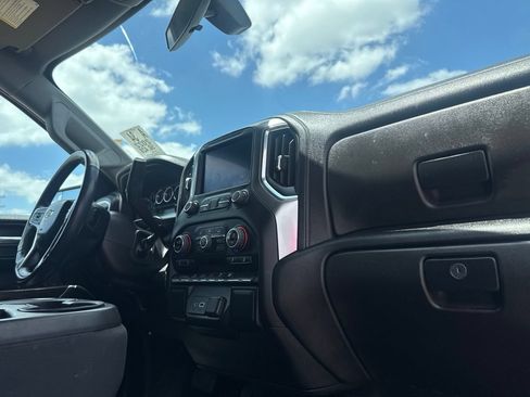 Used 2022 Chevrolet Silverado 1500 LT AWD/4WD image 27