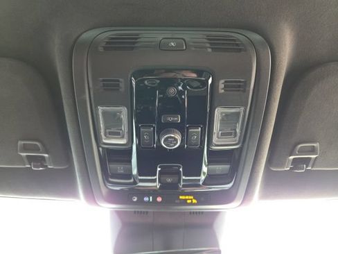 Used 2025 Cadillac Escalade Sport Platinum AWD/4WD image 21