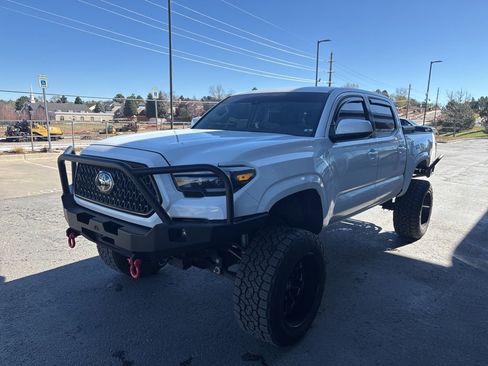 Used 2020 Toyota Tacoma SR image 2