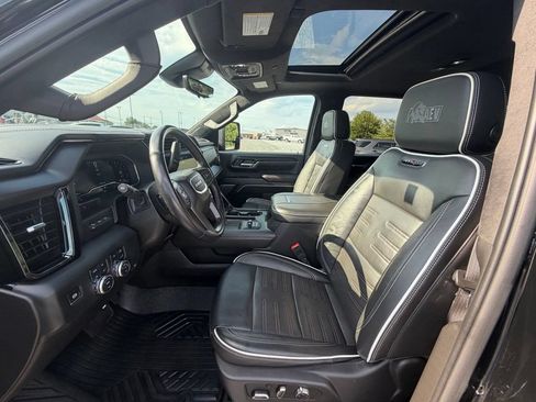 Used 2025 GMC Sierra 2500 AT4X w/ AT4X AEV Edition AWD/4WD image 2