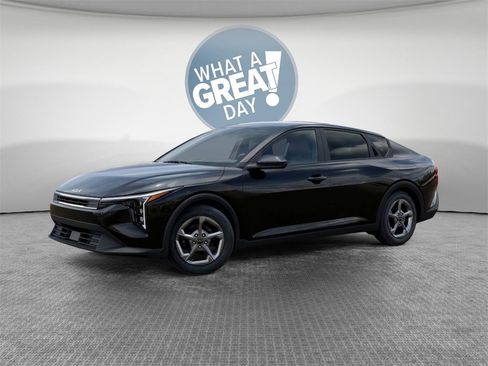 New 2026 Kia K4 LX image 3