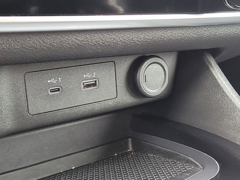 Used 2023 Nissan Rogue S image 24