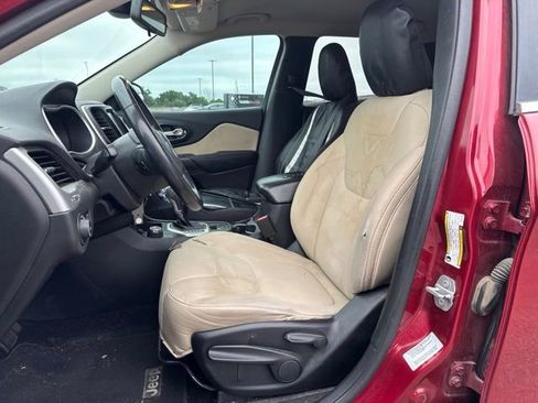 Used 2015 Jeep Cherokee Latitude AWD/4WD image 10