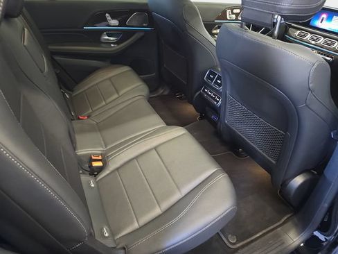 Used 2024 Mercedes-Benz GLS 450 4MATIC image 13