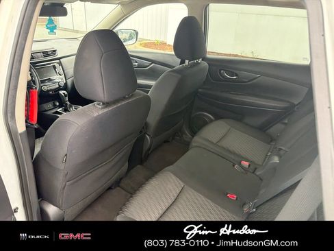 Used 2020 Nissan Rogue SV FWD image 9