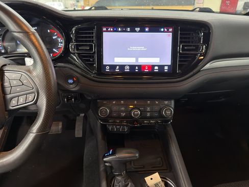 Used 2023 Dodge Durango GT AWD/4WD image 7