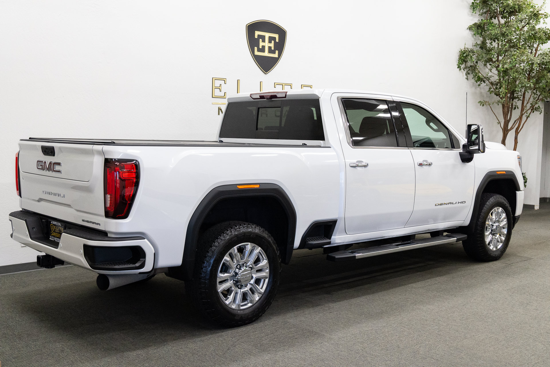 Used 2021 GMC Sierra 2500 Denali w/ Denali Ultimate Package AWD/4WD image 11
