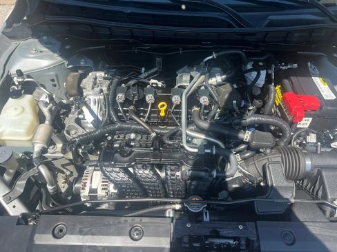 Used 2022 Nissan Altima 2.5 S FWD image 14