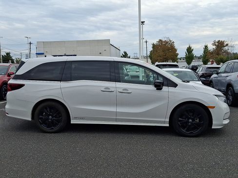 Used 2024 Honda Odyssey Sport image 7