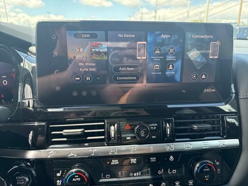New 2026 Nissan Pathfinder Platinum w/ Cargo Package AWD/4WD image 20