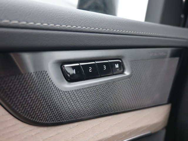 New 2026 Volvo XC90 T8 Plus AWD/4WD image 30