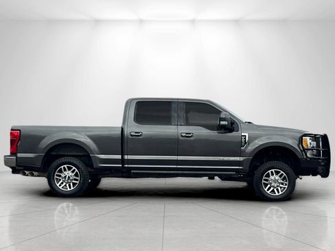 Used 2017 Ford F250 Lariat w/ Lariat Ultimate Package AWD/4WD image 2