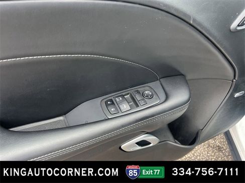 Used 2022 Dodge Challenger R/T w/ T/A Package image 10