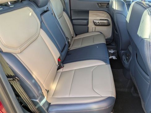 New 2026 Ford Maverick Lariat w/ 4K Tow Package image 20