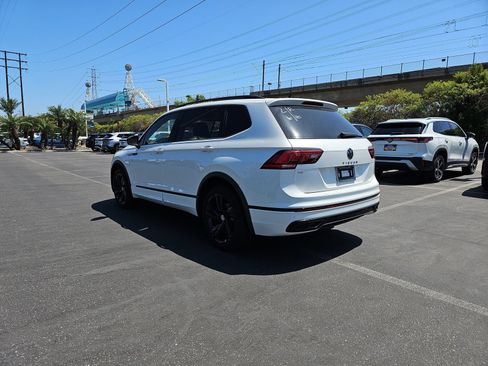 Used 2023 Volkswagen Tiguan SE R-Line FWD image 7