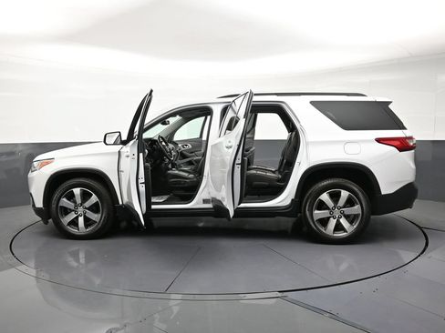 Certified 2020 Chevrolet Traverse LT w/ LT Premium Package AWD/4WD image 34