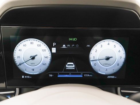 Used 2025 Hyundai Elantra SEL FWD image 24