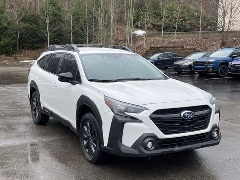 Used 2023 Subaru Outback Onyx Edition image 7