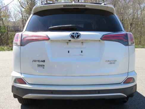 Used 2016 Toyota RAV4 Limited w/ Advanced Technology Package AWD/4WD image 6