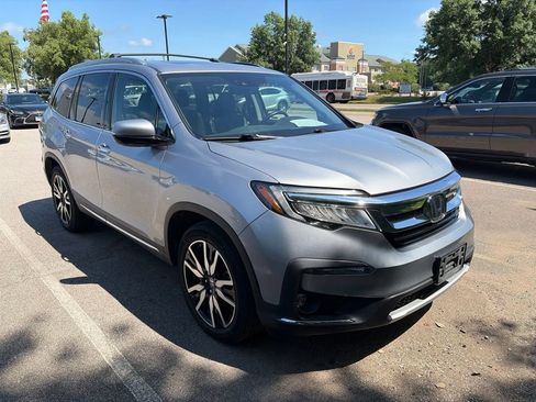 Used 2019 Honda Pilot Elite image 3