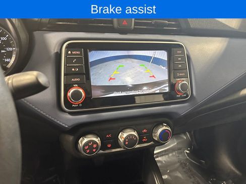 Used 2023 Nissan Versa SV image 8