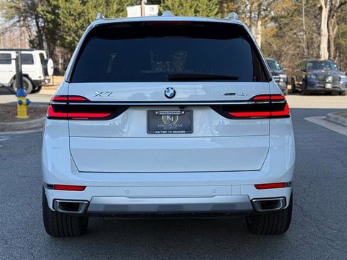 Used 2023 BMW X7 xDrive40i w/ Executive Package image 4
