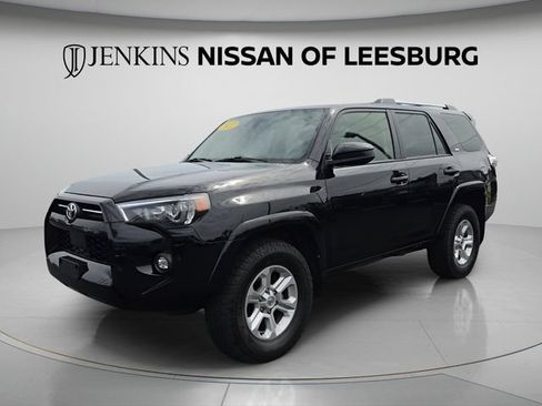 Used 2022 Toyota 4Runner SR5 AWD/4WD image 10