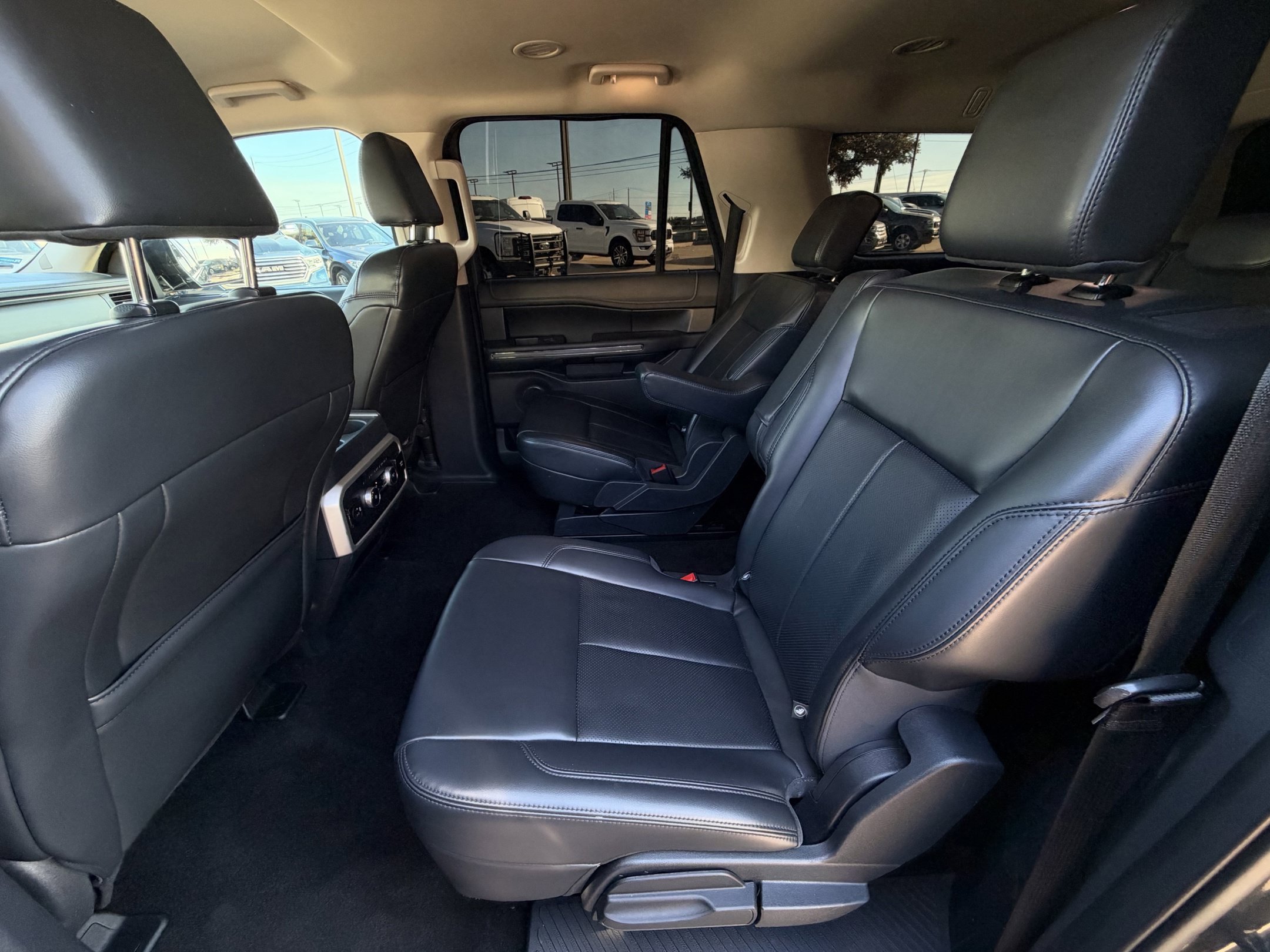 Used 2023 Ford Expedition Max XLT RWD image 31