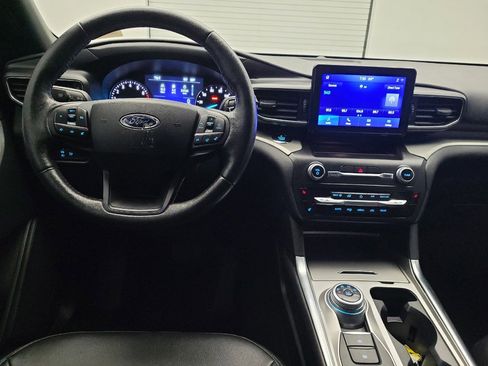 Used 2020 Ford Explorer XLT w/ Equipment Group 202A image 22