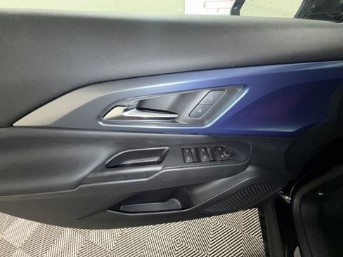 New 2026 Chevrolet Equinox EV LT image 15