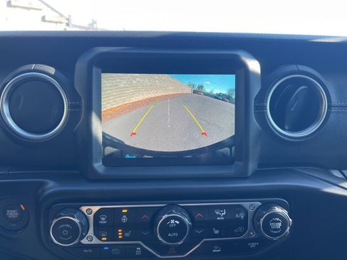 Used 2022 Jeep Wrangler Unlimited Sahara w/ Cold Weather Group image 6