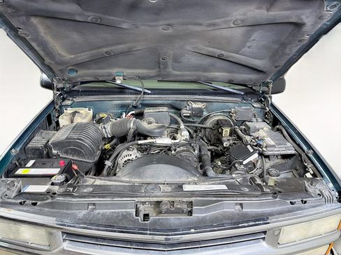 Used 1998 Chevrolet Tahoe 4WD w/ Cold-Climate Pkg image 26