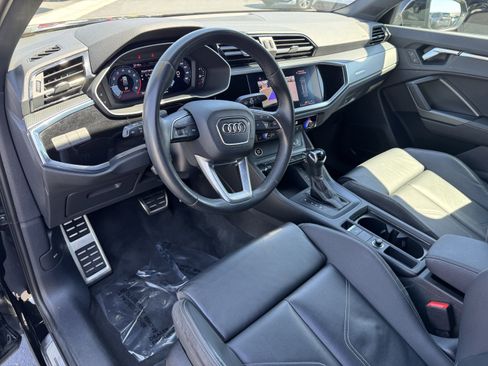 Used 2021 Audi Q3 2.0T Premium w/ Convenience Package AWD/4WD image 12
