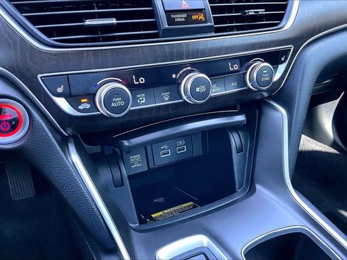 Certified 2021 Honda Accord EX-L image 32