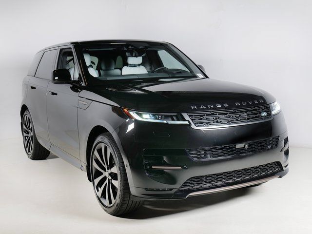 New 2027 Land Rover Range Rover Sport Dynamic SE AWD/4WD image 10
