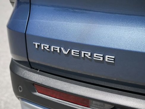 New 2026 Chevrolet Traverse LT w/ Driver Confidence Package FWD image 12