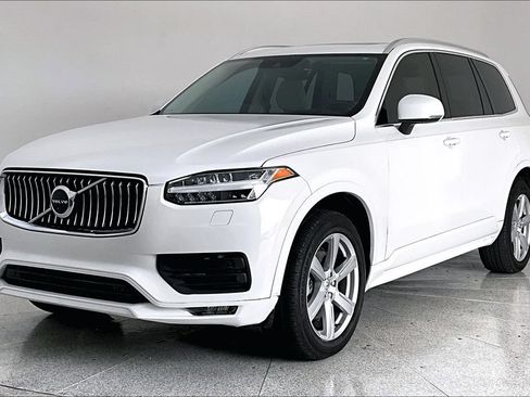 Used 2021 Volvo XC90 T5 Momentum w/ Advanced Package AWD/4WD image 12