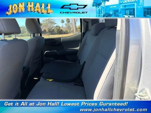 Used 2018 Toyota Tacoma 2WD Double Cab image 23
