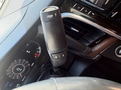 Used 2017 Cadillac Escalade Luxury RWD image 15