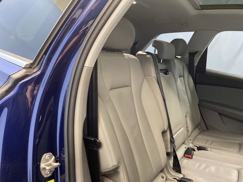 Used 2022 Audi Q7 Premium Plus w/ Premium Plus Package image 37