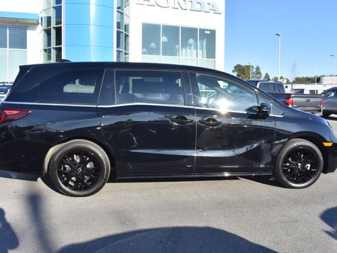 Certified 2025 Honda Odyssey Sport-L image 10