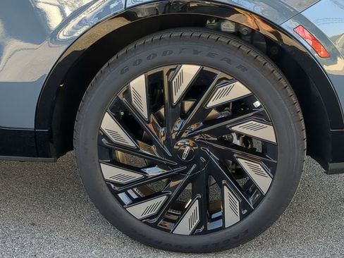 New 2026 Lincoln Nautilus Reserve w/ Jet Appearance Package image 9