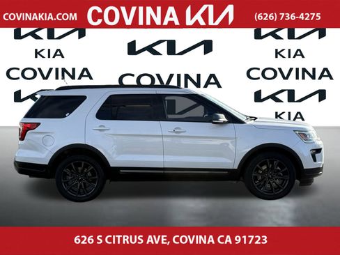 Used 2018 Ford Explorer XLT w/ Equipment Group 202A image 9