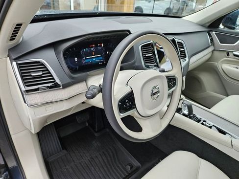 Certified 2025 Volvo XC90 B6 Plus w/ Protection Package Premier AWD/4WD image 12