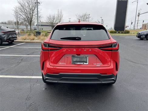Used 2025 Lexus NX 350h AWD w/ Premium Package image 4