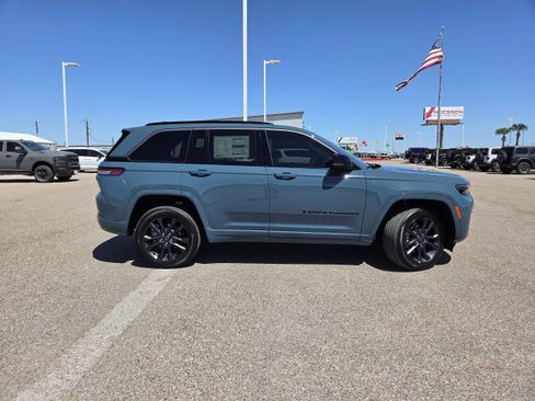 New 2026 Jeep Grand Cherokee Limited AWD/4WD image 8